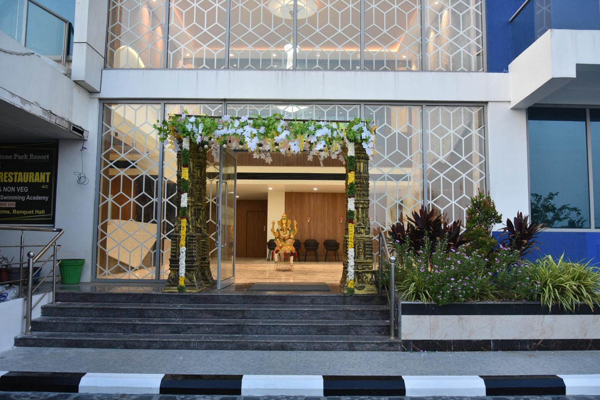 Silver Stone Park Resort, Kovilpatti מראה חיצוני תמונה